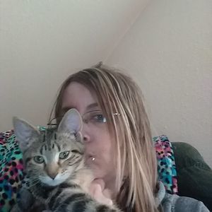 Meet your Posher, Leslie